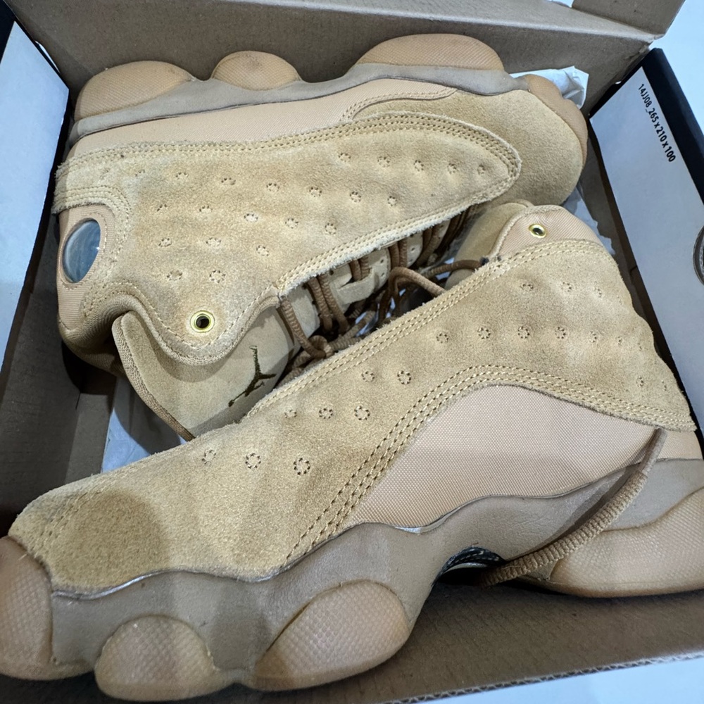Jordan wheat 13’s [4.5Y]